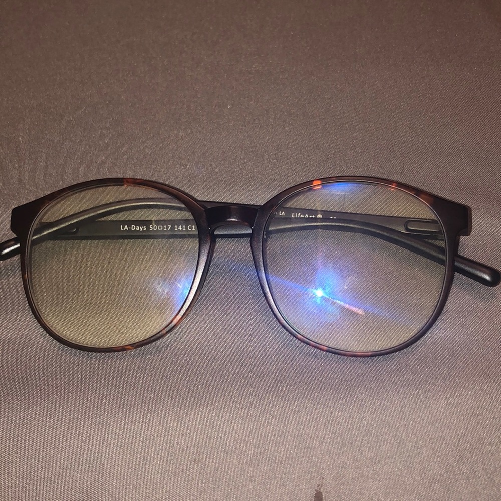 BLUE LIGHT BLOCKING GLASSES